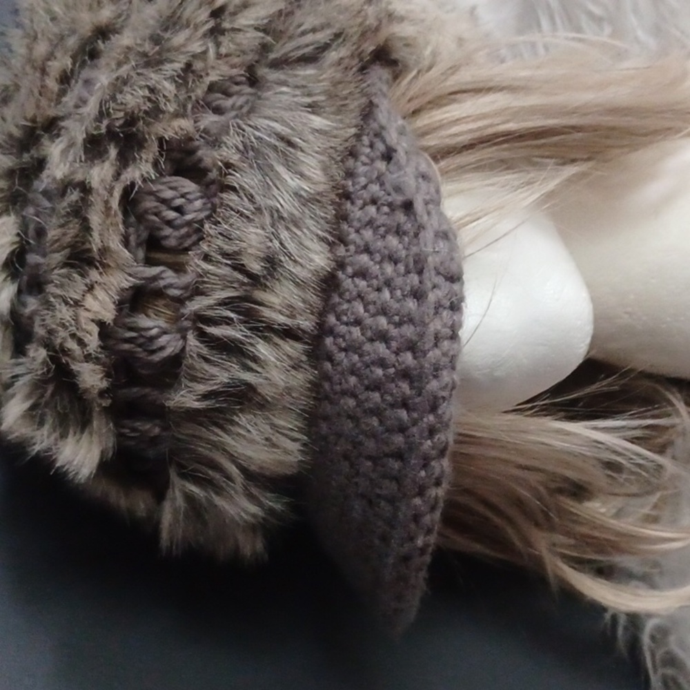 Surell hat/ beanie - Picture 3 of 13